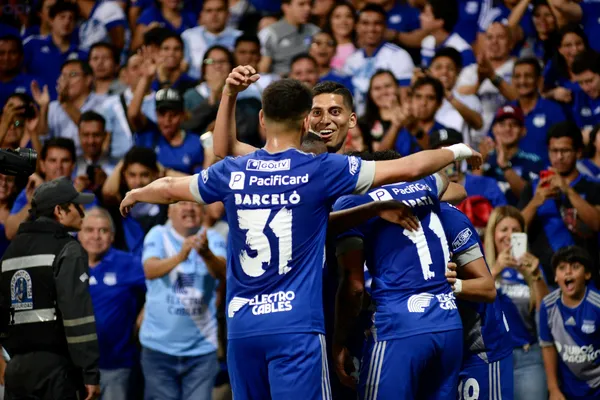 Emelec venció a Blooming 3-0