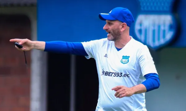 Emelec ya echaba a Miguel Rondelli, pero dio una lección de por qué debe quedarse