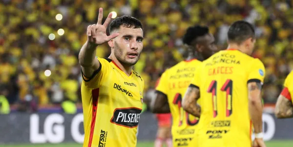 Emmanuel Martínez no la pasa bien en Brasil