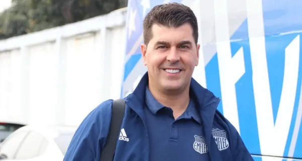 En Emelec decían que los malos resultados eran culpa de Rescalvo y ahora les dio una lección