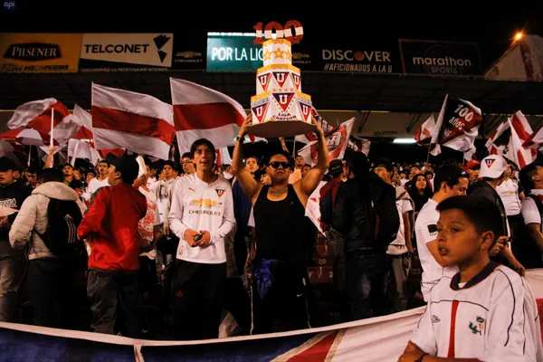En la previa del cotejo ante Boca, jugadores e hinchada se reunieron