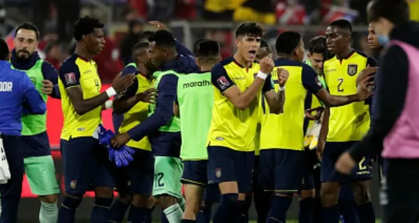 En la Selección Ecuatoriana no le sale nada, sin embargo en su equipo la rompe y se lo ve feliz. Gustavo Alfaro lo tiene en cuenta