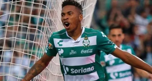 En las últimas horas han reportado desde México que Ayrton Preciado puede regresar a Emelec por seis meses y conoce el sueldo que tendría en Ecuador