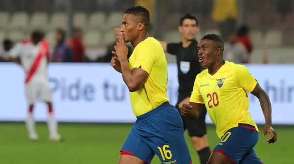 En redes sociales recorre una imagen del Toño respondiendo a un fanático que le quiso hacer una cargada