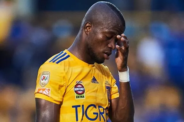 Énner Valencia fue hasta Miami para retirar a su hija de un centro de acogida