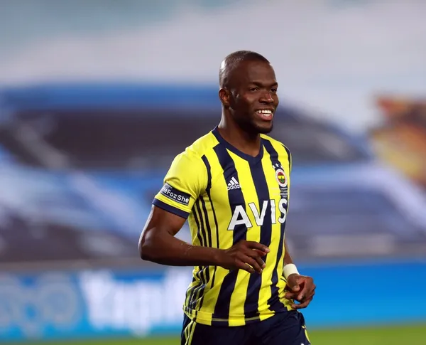 Enner Valencia la figura del Fenerbahce en la victoria ante el Erzurumspor