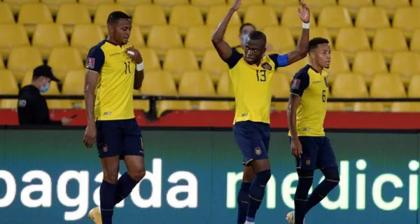 Enner Valencia pasó más de dos años sin lograr anotar con la Selección Ecuatoriana sin embargo contra Bolivia sesacó la sal e hizo dos goles, ocupando el primer puesto como goleador histórico