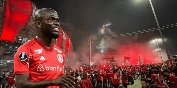 Enner Valencia se mantiene en Brasil