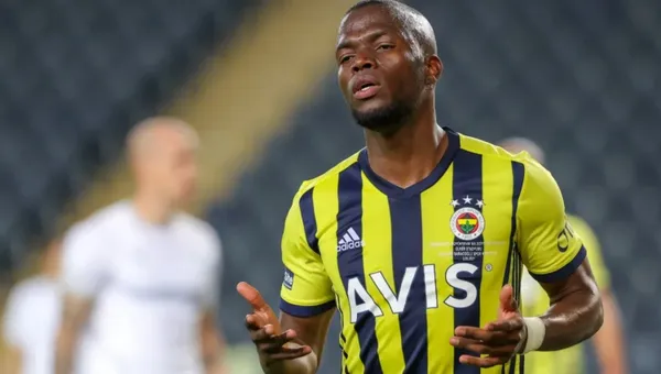 Enner Valencia volvió a anotar y esta vez por partida doble con el Fenerbahce