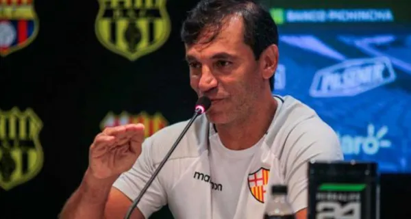 Es muy probable que Fabián Bustos renueve por dos temporadas más con el ídolo pese a los malos resultados