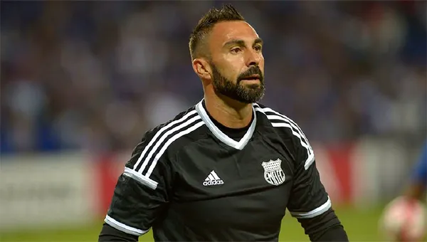 Esteban Dreer fue de los puntos más altos de Emelec en pasadas temporadas, sin embargo ha empezado ha fallar demasiado