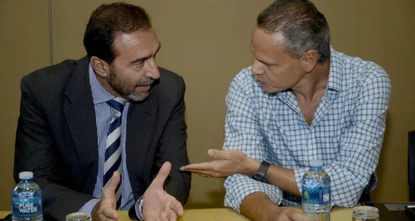 Esteban Paz y Nassib Neme se lanzaron fuego cruzado luego de la bronca que hubo con Liga de Quito y Emelec en el estadio Rodrigo Paz. Esto desembocó que les abrieran un expediente y por ello el directivo albo quiere cerrar el tema