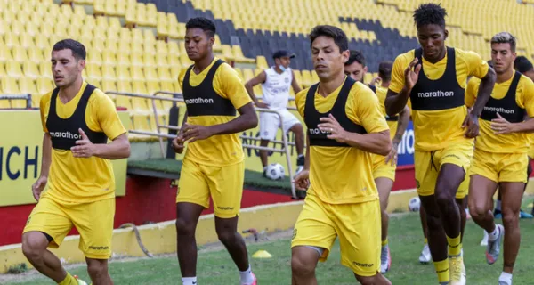 Fabián Bustos alista a sus elementos para el partido de Barcelona SC en Libertadores y de entrada un jugador la rompió en los entrenamientos