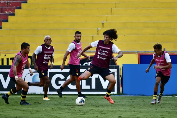 Fabián Bustos no aprovecha su extensa plantilla para rotar jugadores