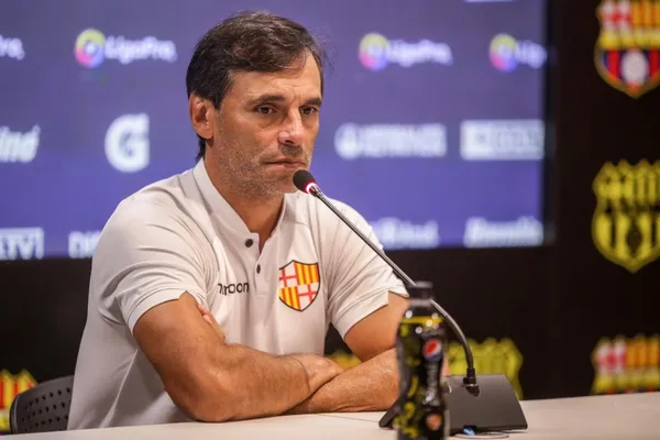 Fabián Bustos debería de prescindir de Sergio López en el partido de Barcelona SC contra The Strongest