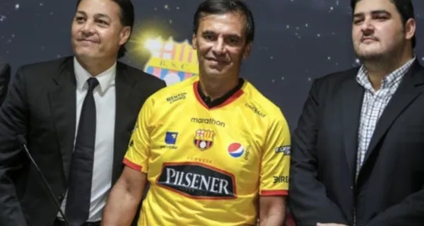 Fabián Bustos finalmente se quedó en Barcelona SC pero tiene que cumplir dos condiciones. Ni bien empezó la pretemporada y ya cumplió una