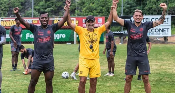 Fabián Bustos fue renovado por dos temporadas más según comento Flor Alfaro Moreno. Barcelona SC, por su parte, empieza a mirar las opciones para renovar los jugadores o los que finalmente se irán