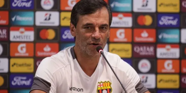 Fabián Bustos habló en rueda de prensa por los sucedido contra Sociedad Deportiva Aucas