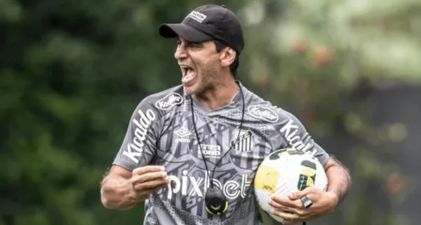 Fabián Bustos no tiene equipo actualmente y un equipo le abre las puertas de par en par, pero no es Barcelona SC que tiene a Jorge Célico