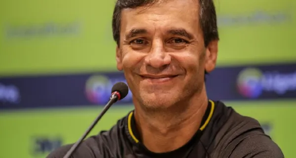 Fabián Bustos tuvo un error la anterior temporada y dos jugadores se fueron del equipo