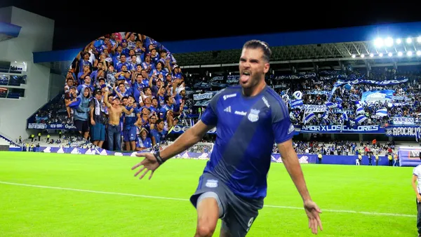 Facundo Castelli festejo de gol con la camiseta de Emelec, estadio Capwell y afición de Emelec