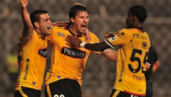 Federico Nieto se retiró del fútbol, pero hoy disfruta de la fortuna que le sacó a Barcelona