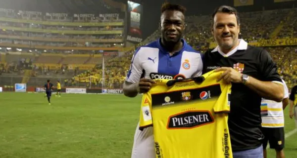 Felipe Caicedo está prácticamente fuera de Genoa y sabiendo que es hincha de Barcelona SC le piden que haga un esfuerzo para venir a Ecuador ¿Se puede o no?