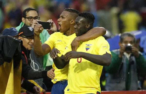 Felipe Caicedo quedó campeón con Lazio y Valencia le envió una felicitación