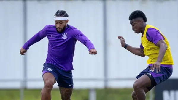 Félix Torres-Memphis Depay / Foto: Corithians