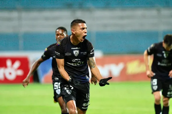 Fernando León es el defensa que Gustavo Alfaro eligió para la Selección de Ecuador