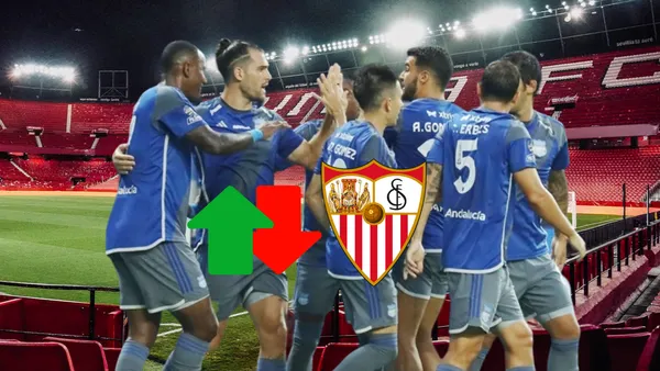 Festejo jugadores de Emelec, escudo Sevilla. Foto tomada de: API/Emelec/Pes Logos