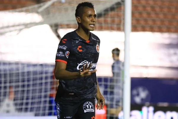 Fidel Martínez sorprendió con su corte al puro estilo de Neymar Jr