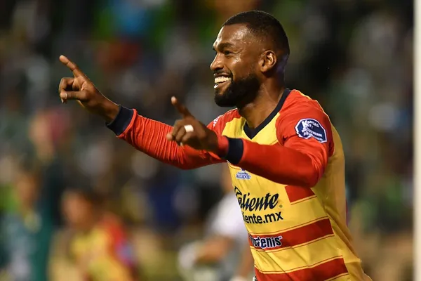 Gabriel Achilier venció al portero rival con un cabezazo tras aprovechar un rebote