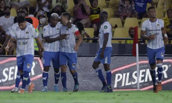 Gabriel Cortez anotó desde los 12 pasos y sorprendió como celebró