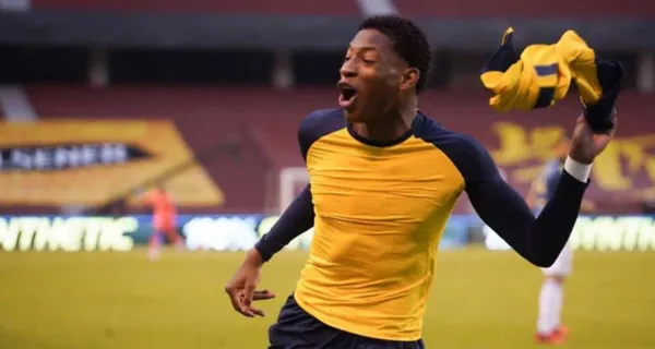 Gonzalo Plata estuvo en el centro de la tormenta meses atrás tras saber que se fue de fiesta, pero ahora está concentrado totalmente en jugar fútbol y esto hizo su madre