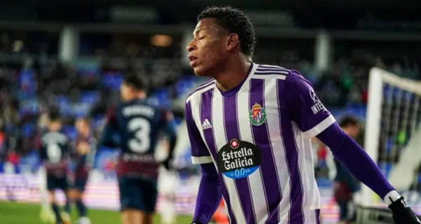 Gonzalo Plata jugó de titular en la victoria de Real Valladolid sobre Eibar