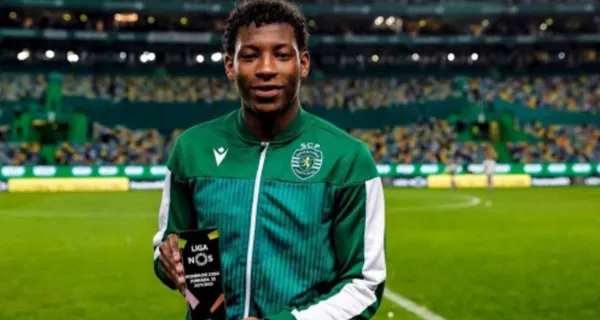 Gonzalo Plata pidió minutos en el cotejo que terminó por coronar campeón a Sporting Lisboa pero lo dejaron en la banca y se reveló porque el entrenador se resistiría a ponerlo