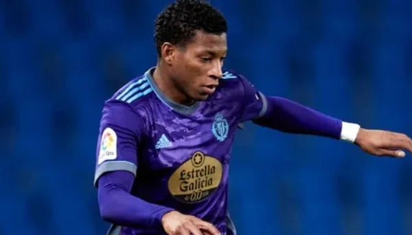 Gonzalo Plata volvió a ser titular en el Real Valladolid y fue fundamental en el equipo de Pacheta