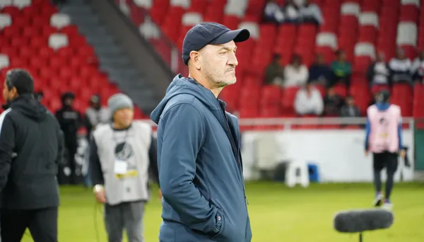 Guillermo Duró, entrenador de Emelec / Foto: API