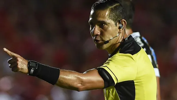 Guillermo Guerrero habló sobre el polémico arbitraje en el Clásico del Astillero