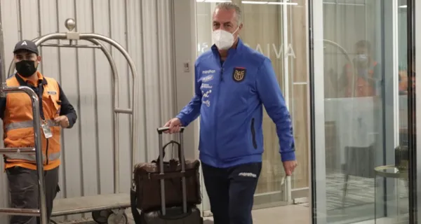 Gustavo Alfaro no está en el país y sorprendió porque se encuentra en el lugar menos esperado viendo jugadores