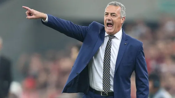 Gustavo Alfaro no podría usar a los jugadores del exterior para la siguiente fecha de Eliminatorias Sudamericanas rumbo a Catar 2022