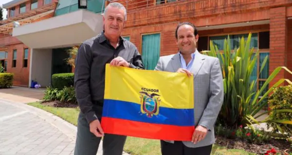 Gustavo Alfaro no renovó con la Selección Ecuatoriana y la Federación Ecuatoriana de Fútbol no se quedó de brazos cruzados