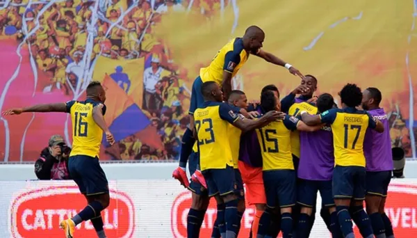 Gustavo Alfaro tendría prácticamente lista la alineación titular para enfrentar a Paraguay