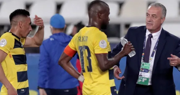 Gustavo Alfaro va desechando opciones para quedarse con la lista final de jugadores para el Mundial de Qatar con la Selección Ecuatoriana