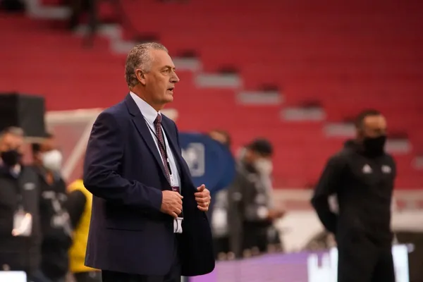 Gustavo Alfaro y sus motivos para no convocar a ciertos jugadores