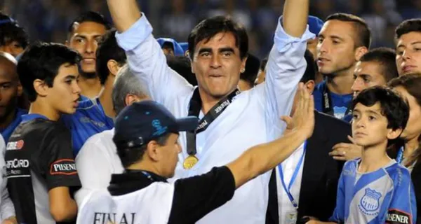 Gustavo Quinteros apareció en la órbita de Emelec para su regreso, si es que gana la presidencia Carlos Torres