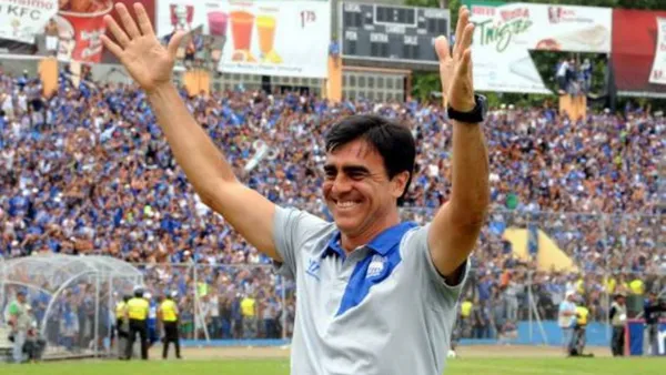 Gustavo Quinteros entrenador argentino