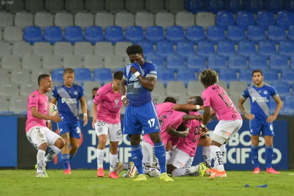 Hay jugadores que pasan por un mal momento en el club y ha desembocado en que pidan su salida