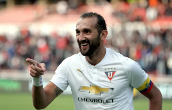 Hernán Barcos sacó su lado más 'liguista" y se burló de Barcelona SC